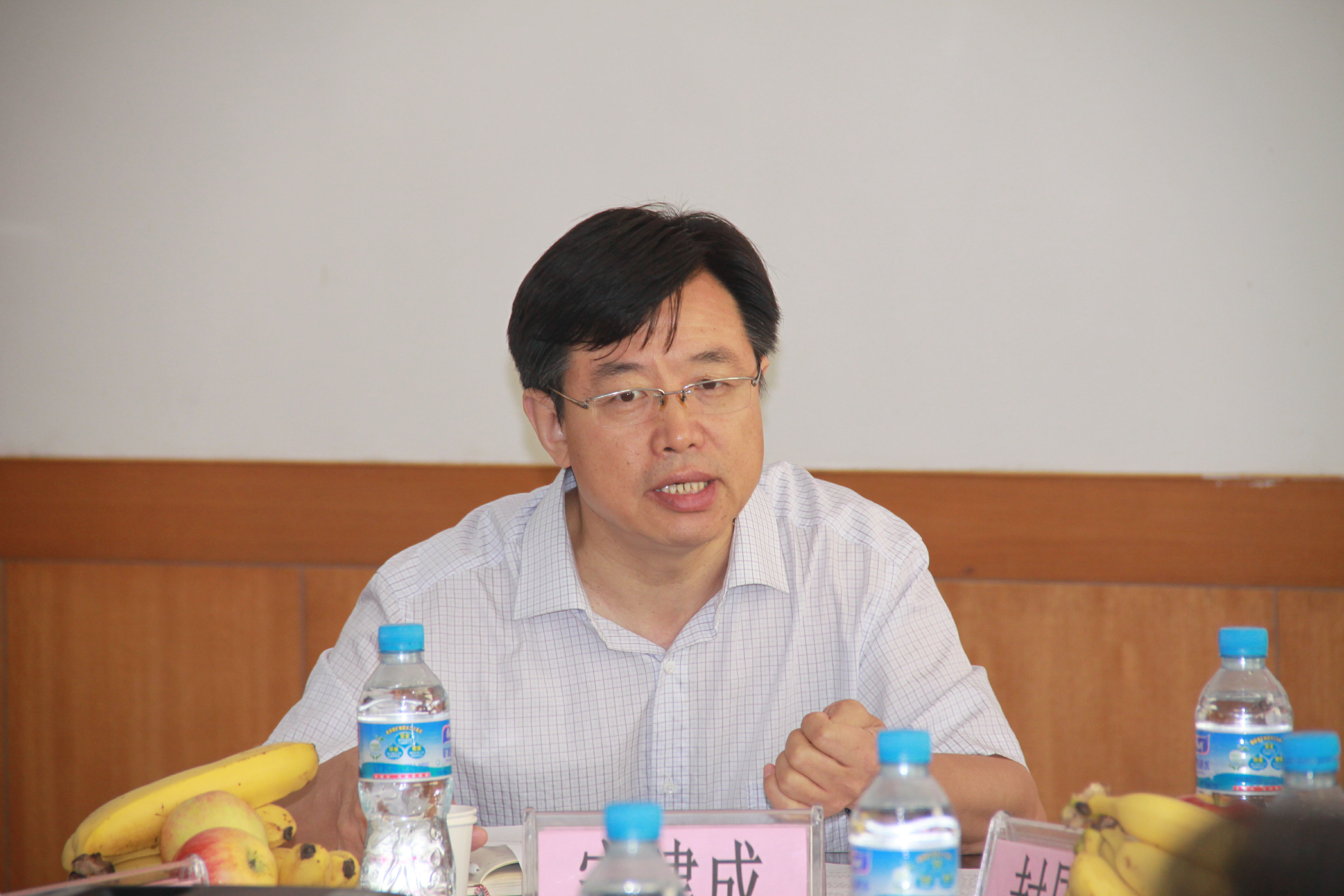 点击新窗口打开大图